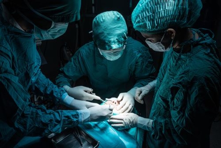 surgeons operating